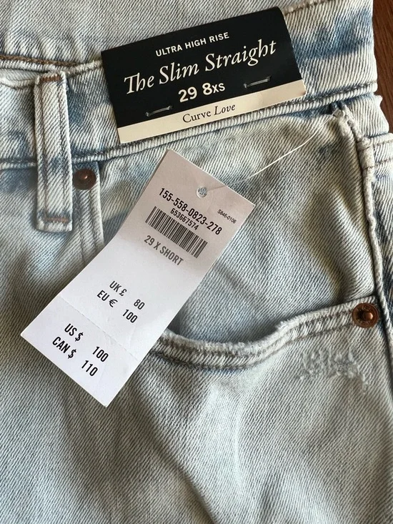 Abercrombie & Fitch Ultra High Rise Slim Straight Light Wash Jeans Size 8XS NEW - Picture 2 of 6